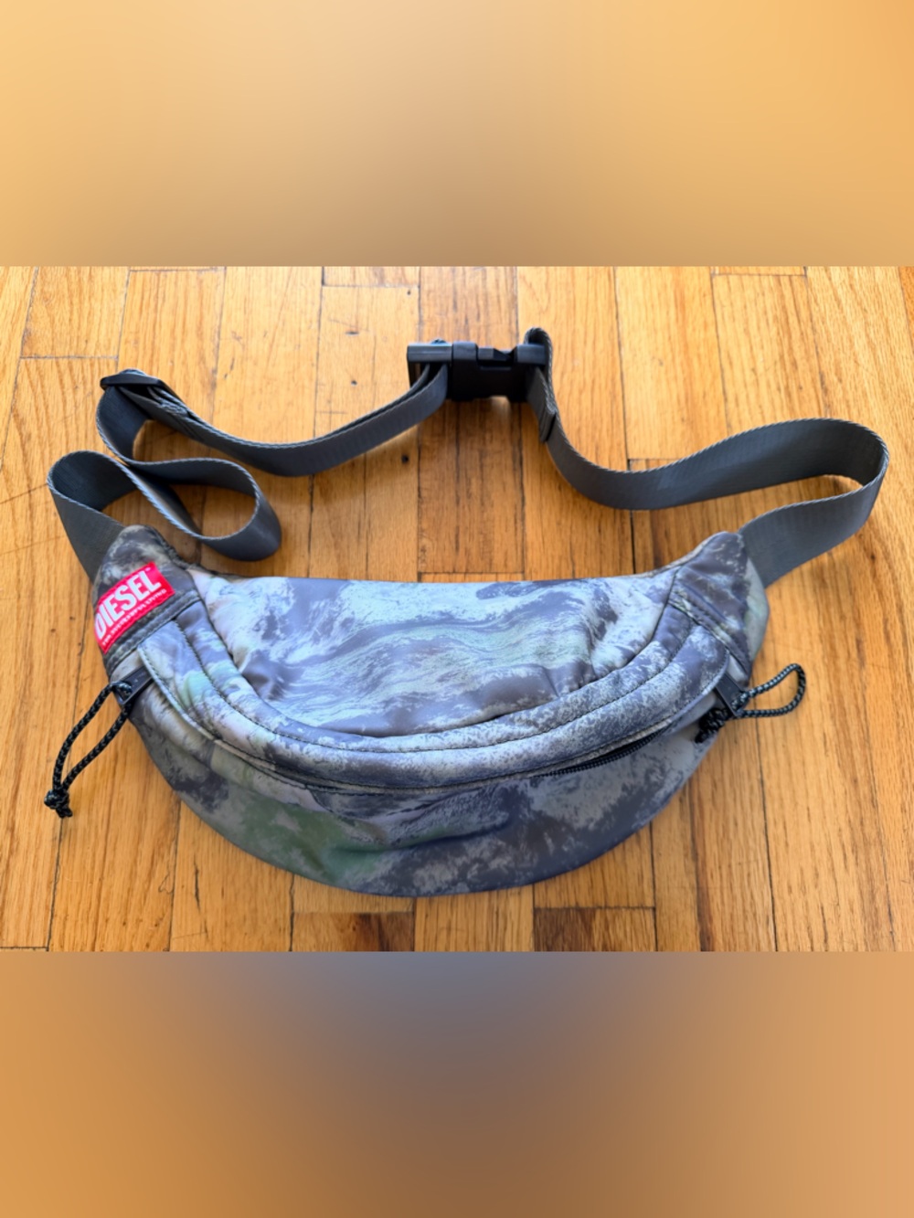 Diesel Gray and Green Camouflage Belt Bag with Red Logo Patch - Picture 3 of 5